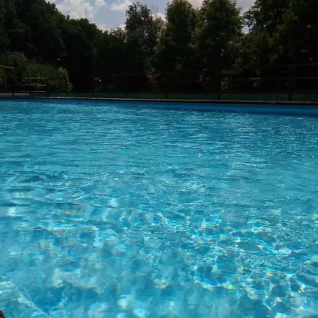 Camp Desna אתר קמפינג 3*